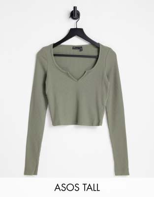 ASOS DESIGN Tall - Top a maniche lunghe in piqué con scollo con intaglio kaki 