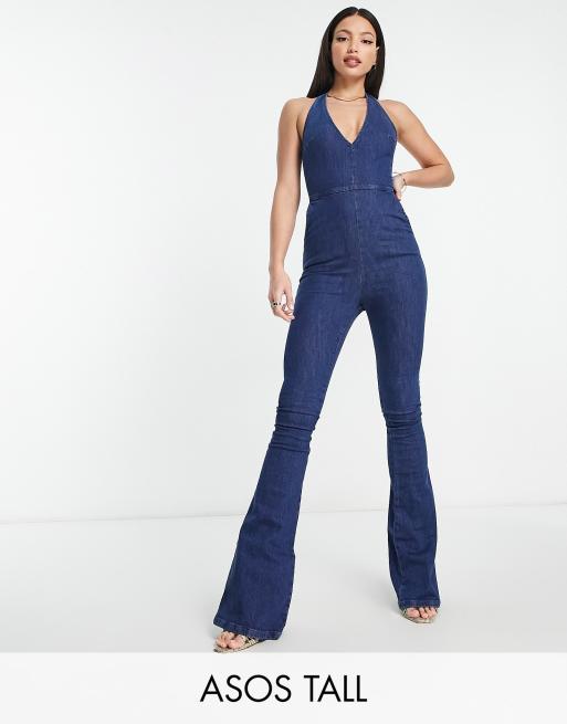 ASOS DESIGN Tall - Tuta jumpsuit in denim super elasticizzato allacciata al collo