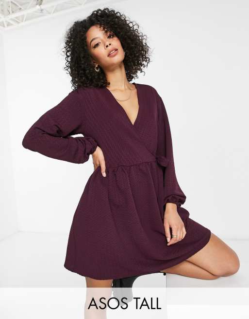 ASOS DESIGN Tall – Übergroßes Mini-Hängerkleid mit Wickeldesign in Dunkellila