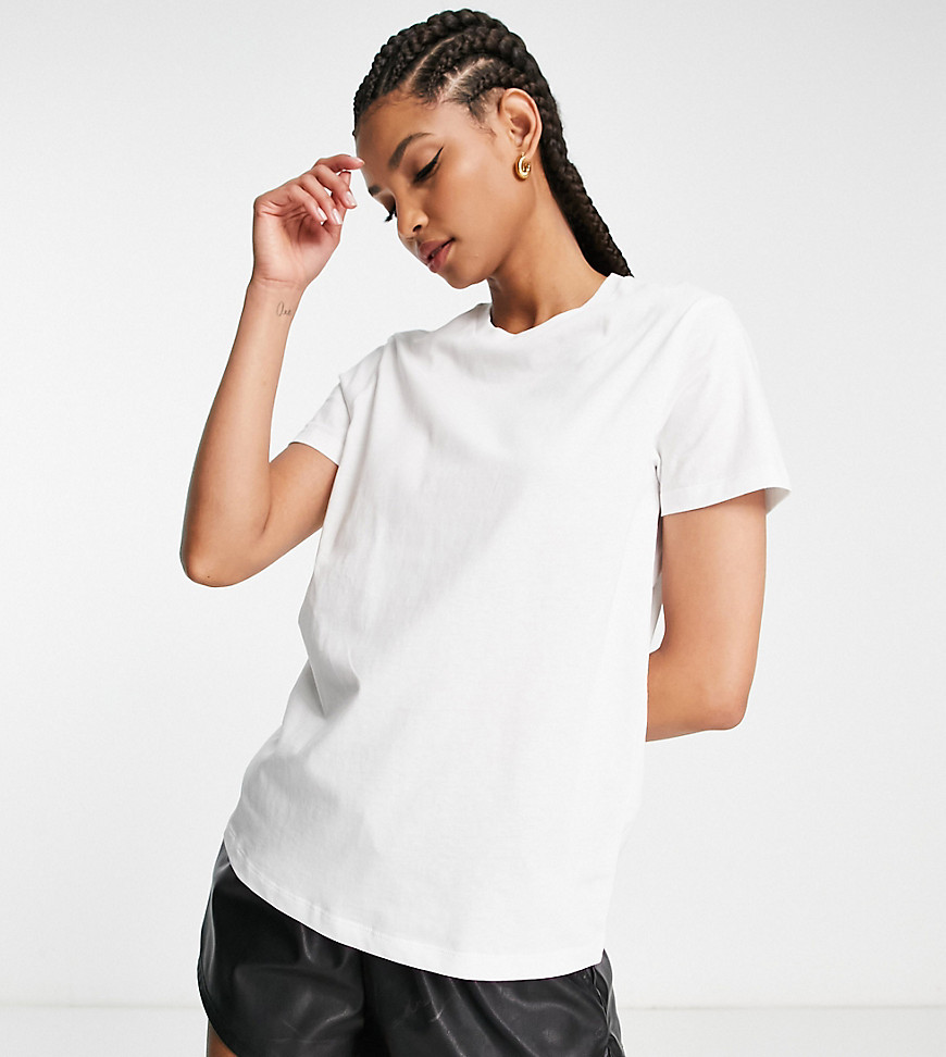 ASOS DESIGN Tall ultimate T-shirt with crew neck in cotton blend in white - WHITE