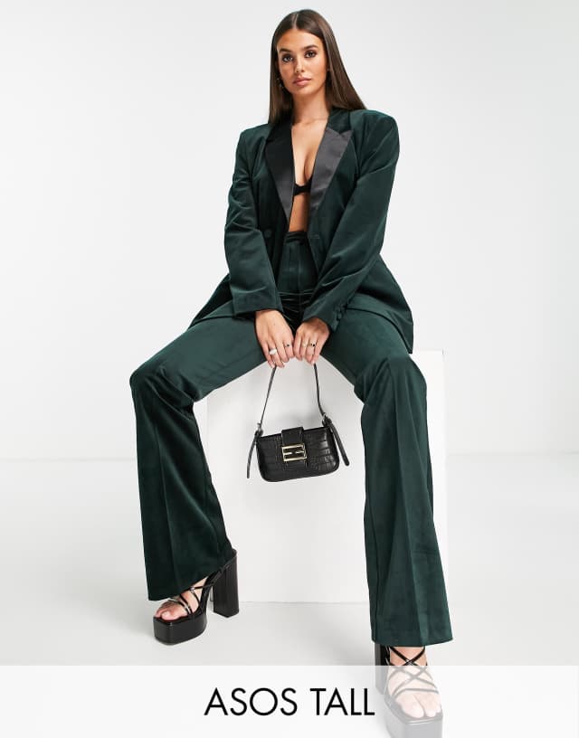 ASOS DESIGN Tall velvet molded hip suit blazer in green