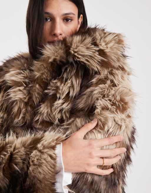 ASOS DESIGN Tall - Veste courte en fausse fourrure à empiècements rayés - Marron, 2 de 4