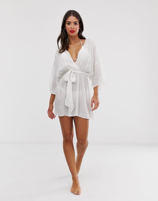 ASOS DESIGN Tall V tement de plage effet froiss d collet plongeant et manches kimono Blanc