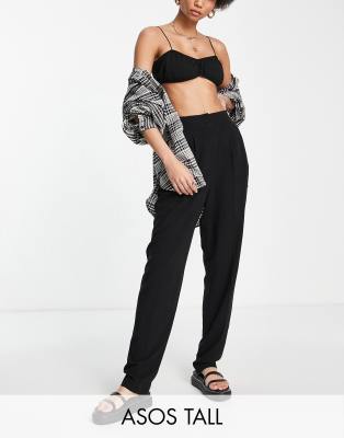 ASOS DESIGN Tall - Weiche, schmal zulaufende Mom-Hose aus Leinen in Schwarz