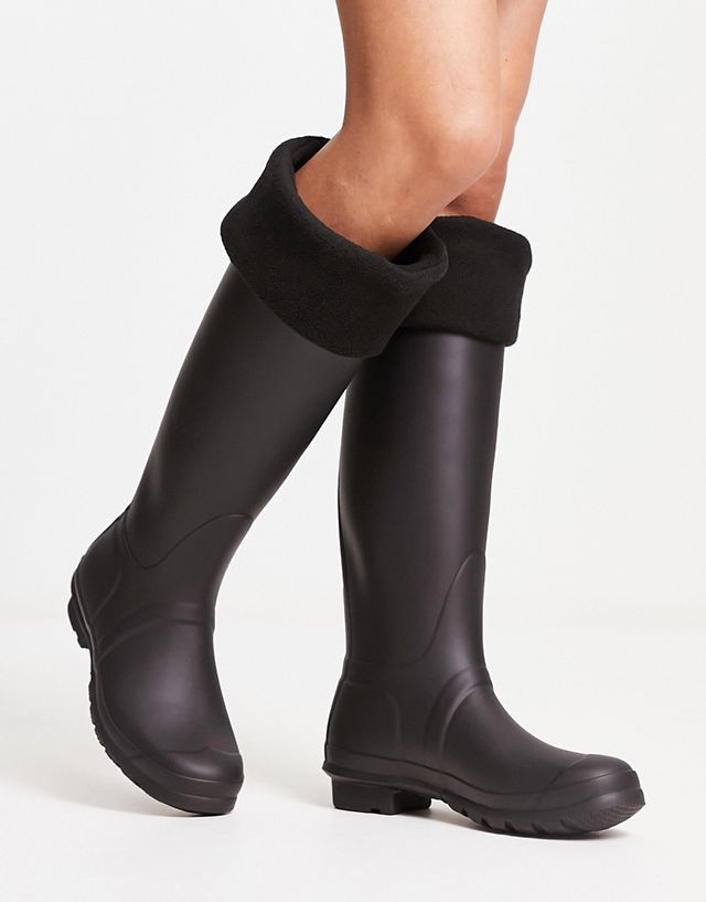 ASOS DESIGN tall welly boot fleece socks in black