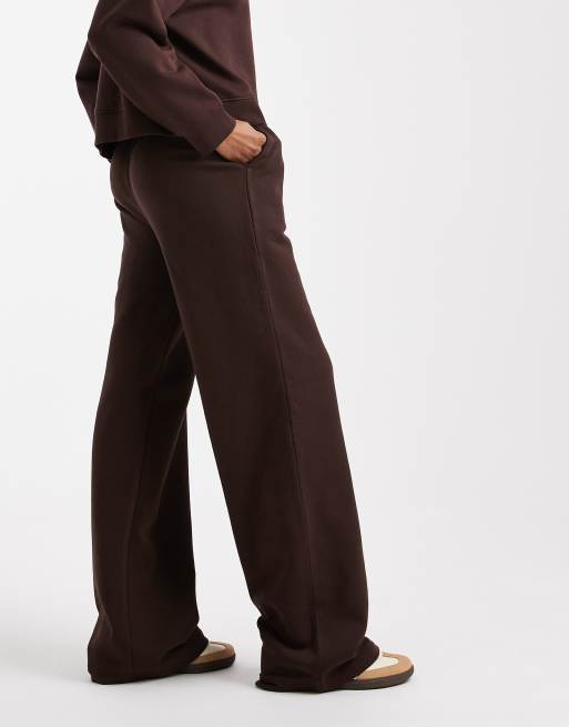 ASOS DESIGN Tall wide leg brushback trackies in chocolate, 2 of 5