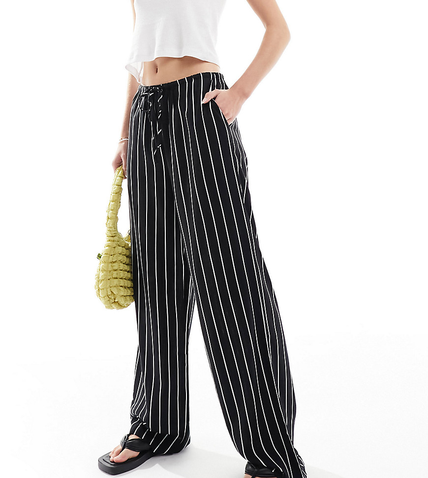 ASOS DESIGN Tall wide leg pull on trouser with linen in black stripe-Multi