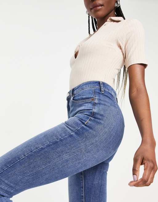 ASOS DESIGN Tall – Y2K – Stretch-Schlagjeans mit hohem Bund in mittlerer Vintage-Waschung, 3 von 4