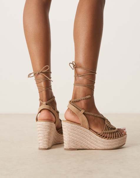 ASOS DESIGN - Tallulah - Gehaakte sleehakken met striksluiting om been in taupe - view 1
