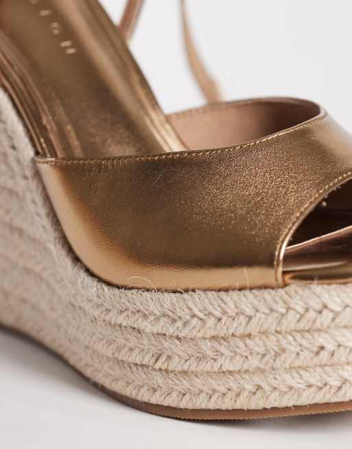 ASOS DESIGN – Tamryn – Goldfarbene Espadrilles mit Keilabsatz, 4 von 4
