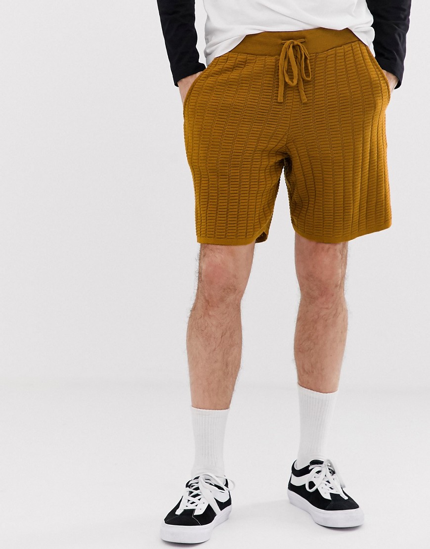 ASOS DESIGN – Tanfärgade strukturstickade shorts-Guldbrun