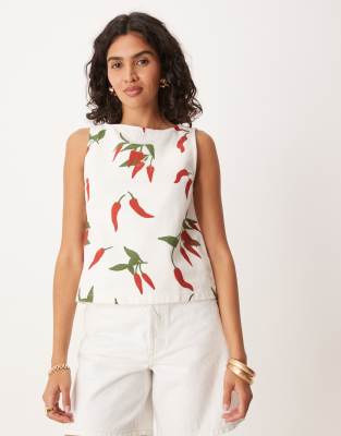 ASOS DESIGN - Tanktop aus Denim in Ecru mit Chiliprint und Schlitzausschnitt-Bunt