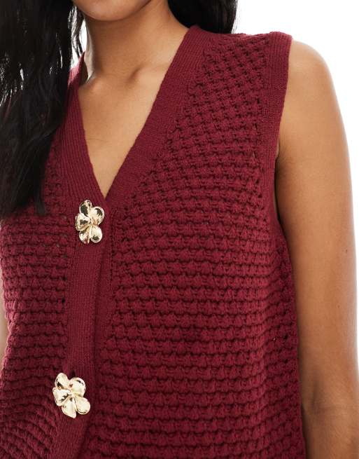 ASOS DESIGN – Tanktop aus Häkelstrick in Rostrot mit goldfarbenen Blumen-Knöpfen, 3 von 4