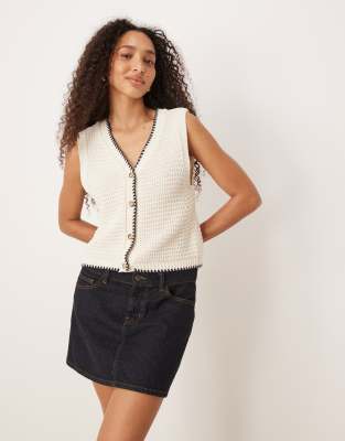 ASOS DESIGN - Tanktop aus Häkelstrick in Steinbeige mit Knopfleiste-Neutral