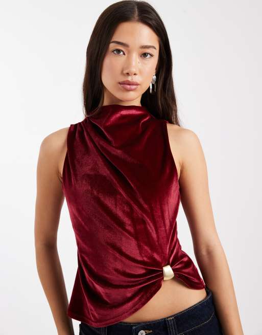 ASOS DESIGN – Tanktop aus Samt in Burgunderrot mit Stehkragen und Metalldetail, 4 von 4