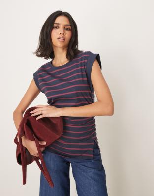 ASOS DESIGN - Tanktop in Burgunderrot und Marineblau gestreift mit Korsett-Taille und betonter Schulter