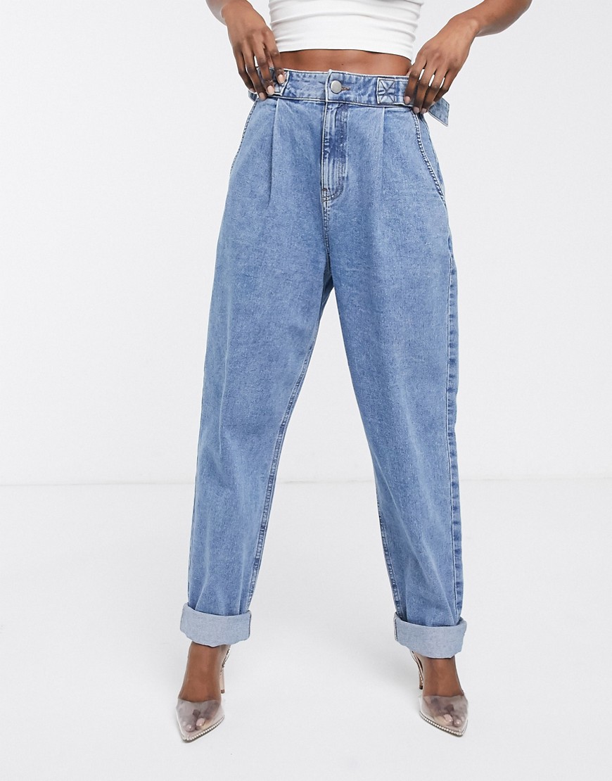 ASOS DESIGN Tapered boyfriend jeans with D-ring waist detail with curved seams in mid blue