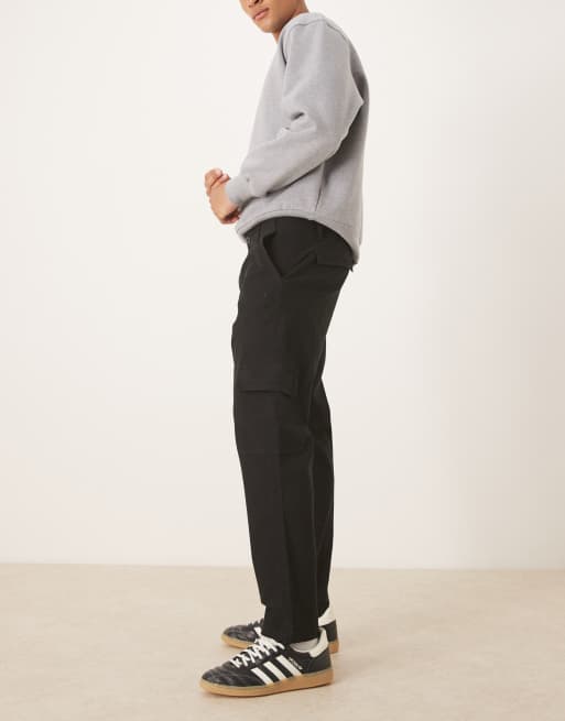 ASOS DESIGN tapered cargo pants in black, 3 of 5