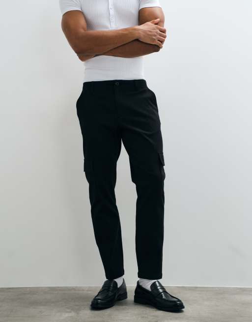 ASOS DESIGN tapered cargo trousers in black, 5 of 5