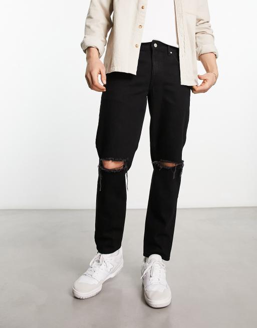 ASOS DESIGN tapered fit jeans in black wash with knee rips , 4 of 4