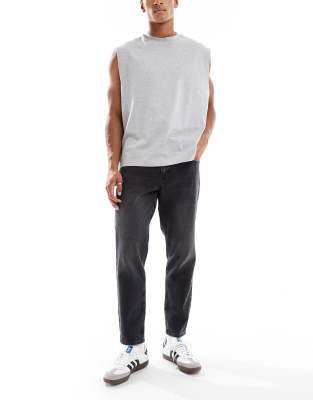 tapered fit jeans in washed black