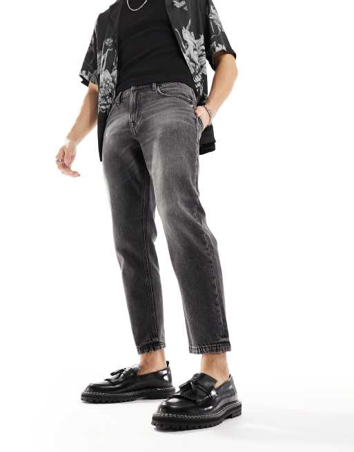 ASOS DESIGN - Tapered jeans i forvasket sort 