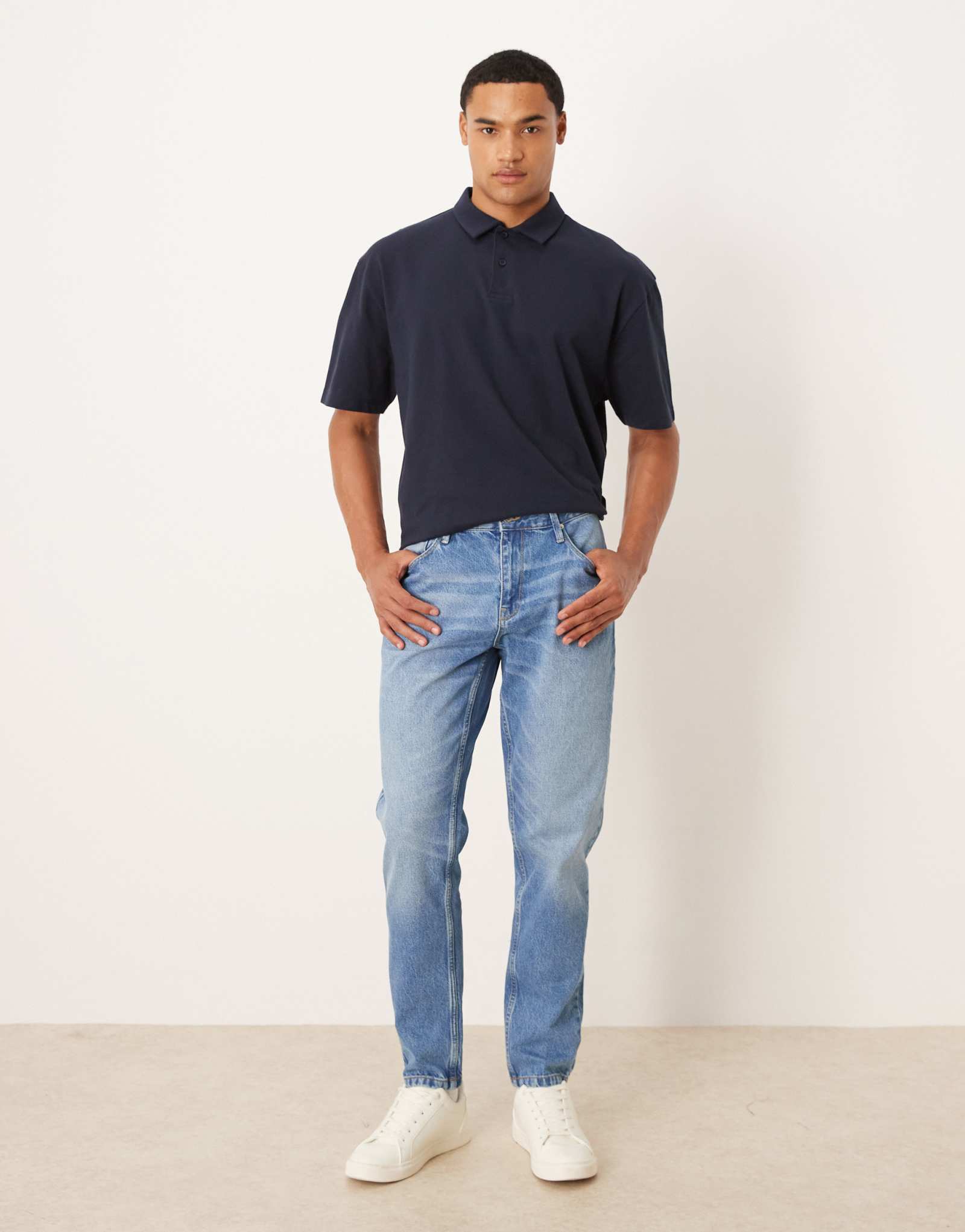 ДИЗАЙНЕРСКИЕ зауженные джинсы ASOS в легкой стирке 