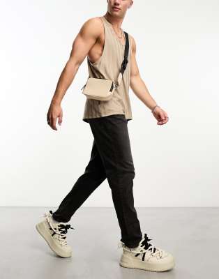 tapered jeans in washed black