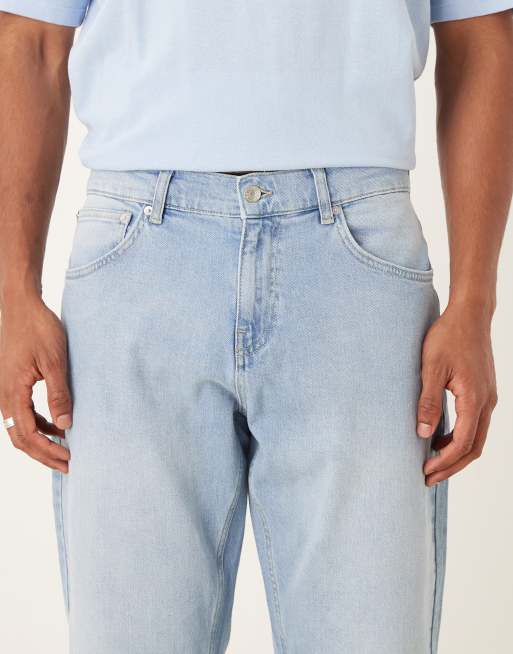 ASOS DESIGN - Tapered jeans med komfort-stretch i denim i lys vask, 4 af 5