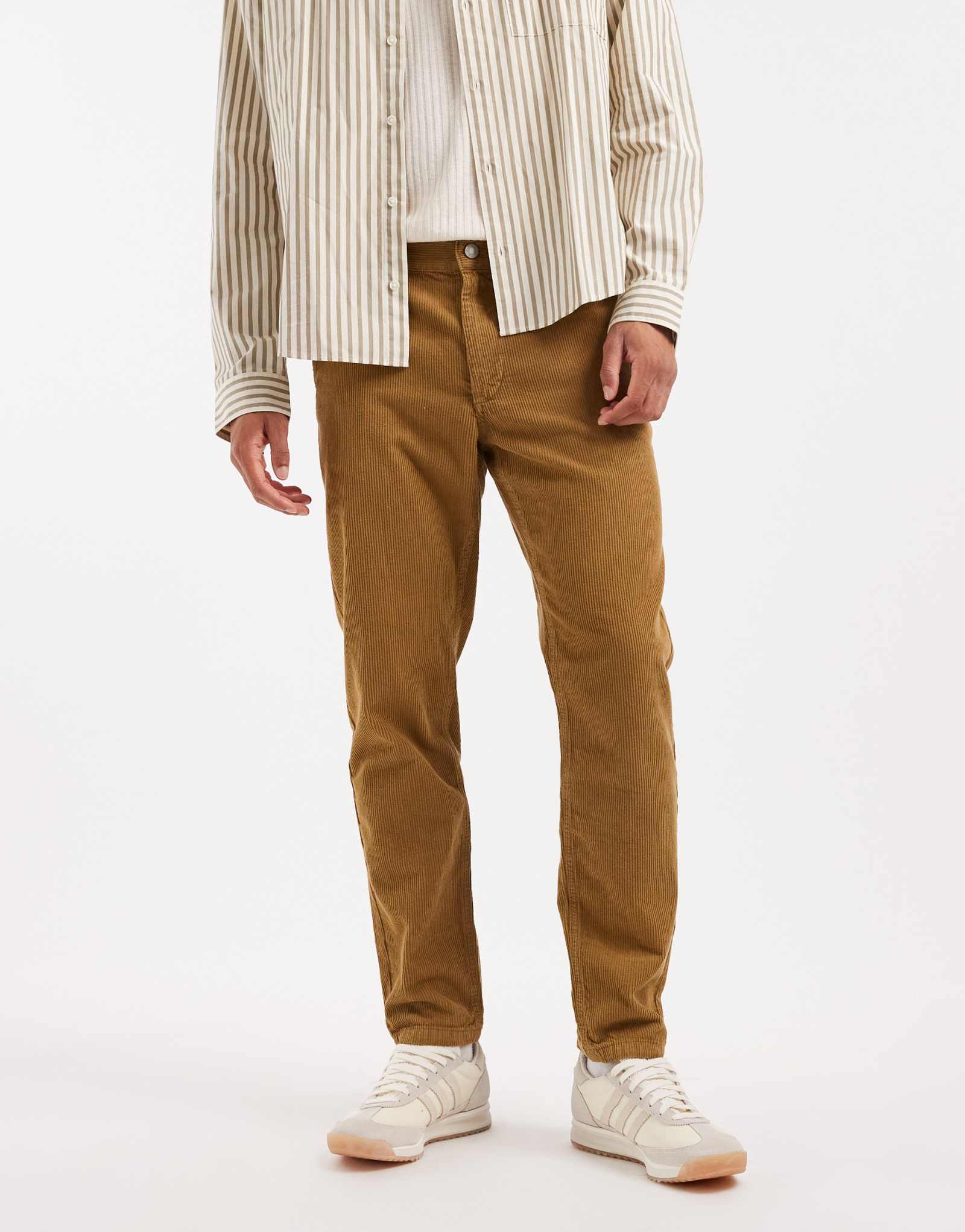 Дизайнерские зауженные брюки ASOS из коричневого вельвета