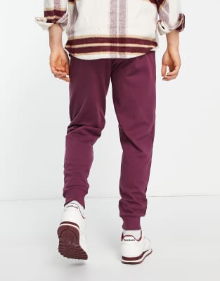 maroon sweatsuit