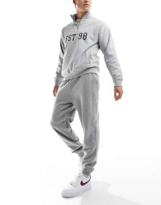 tapered nike tracksuit