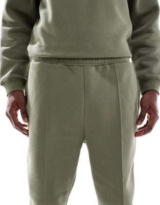 【KOOLOSET】Side Pin Tuck Curved Sweatpants 007_27ce68c3-cea8-4858-9ddb-