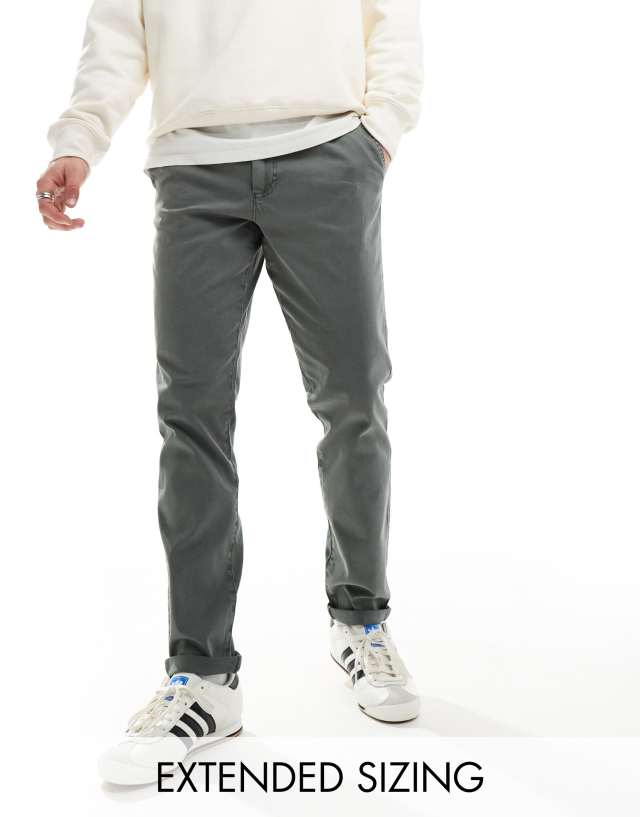 ASOS DESIGN - tapered washed chino in sage green