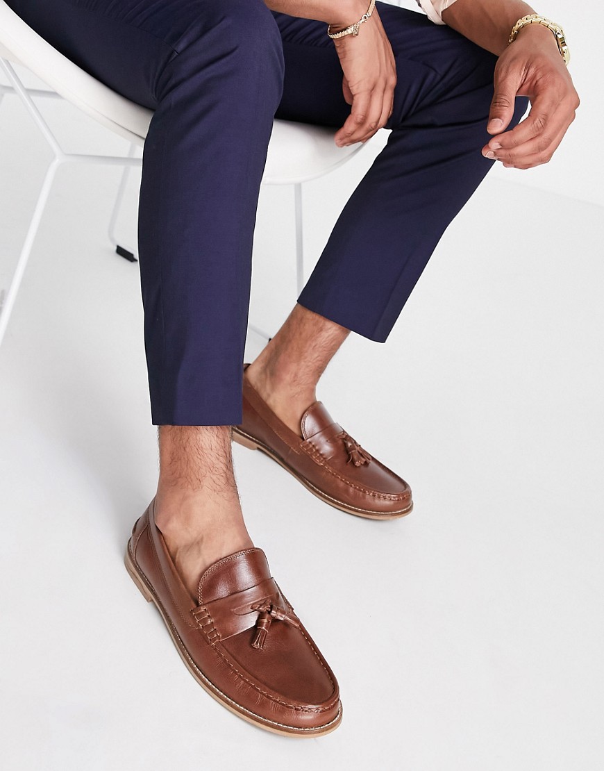 ASOS DESIGN tassel loafers in tan leather with natural sole-Brown