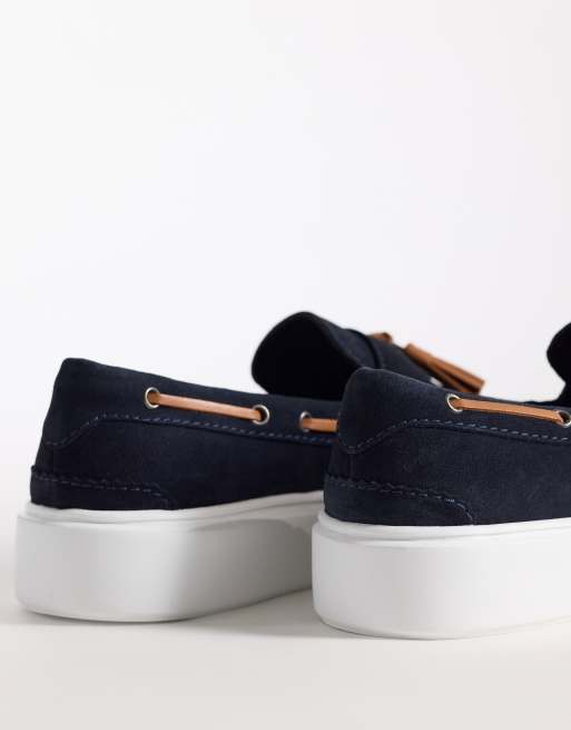 ASOS DESIGN tassel loafers with cup soles in navy suede and tan leather detailing, 3 of 4
