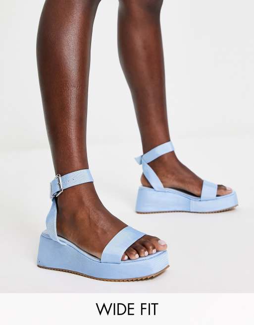 ASOS DESIGN - Tati - Platte sandalen met brede pasvorm en plateauzool in blauw