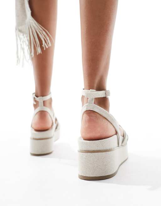 ASOS DESIGN – Taurus 2 – Riemchen-Sandalen in Naturfarbe mit flacher Plateausohle, 2 von 4