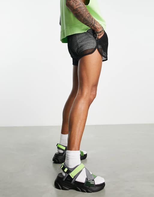 ASOS DESIGN - Tech-sandalen in zwart en neongroen op dikke zool