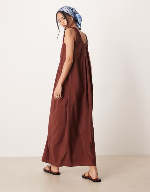 ASOS DESIGN - Techy maxi zonnejurk met gerimpelde lage ronde hals in roestbruin, 3 van 4