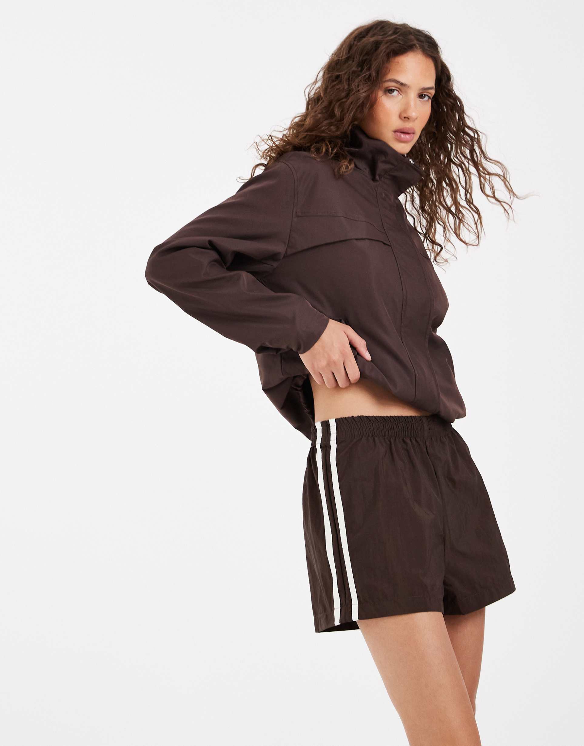 asos design techy side striped boxer shorts in chocolate
