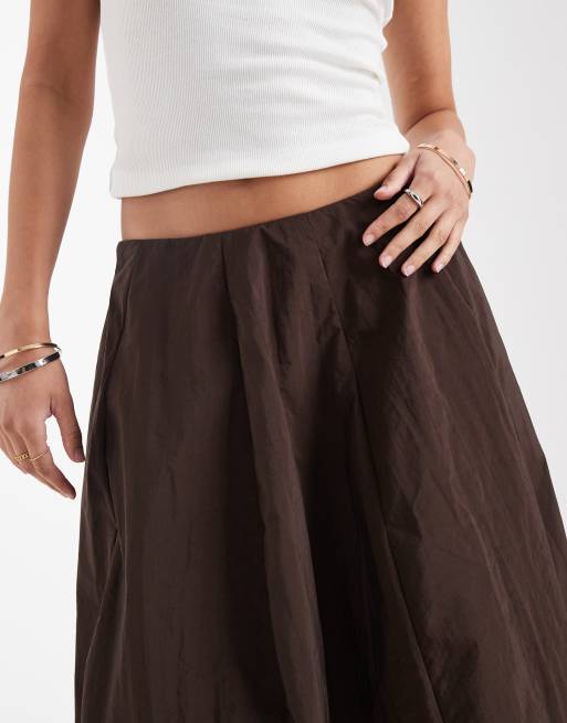 ASOS DESIGN - Techy volumineuze cirkelrok in chocoladebruin, 3 van 5