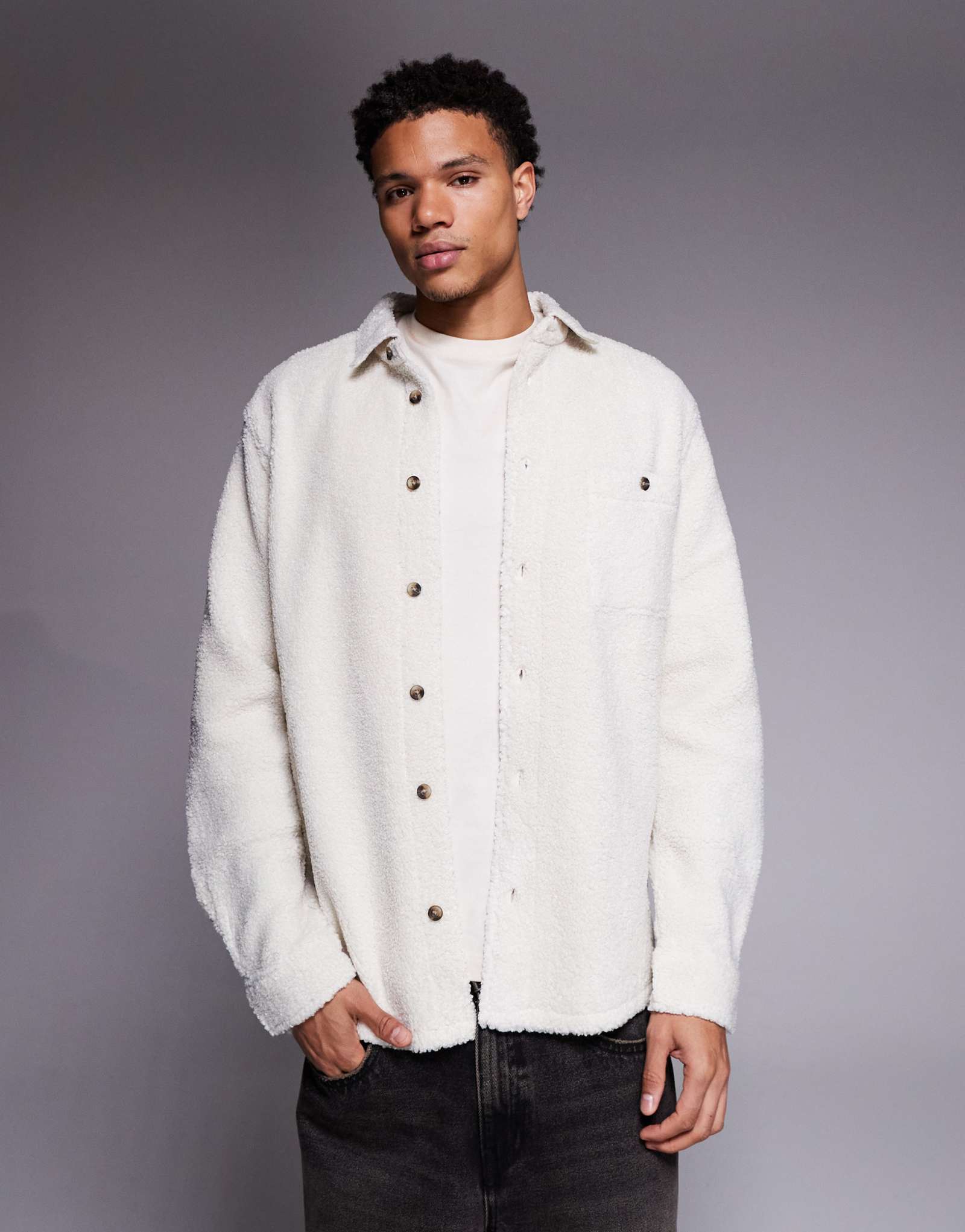 Плюшевая верхняя рубашка ASOS DESIGN цвета экрю