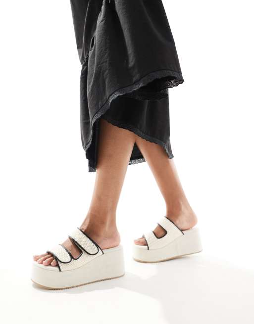 ASOS DESIGN Teenager weave detail flatform mules in natural, 3 of 4