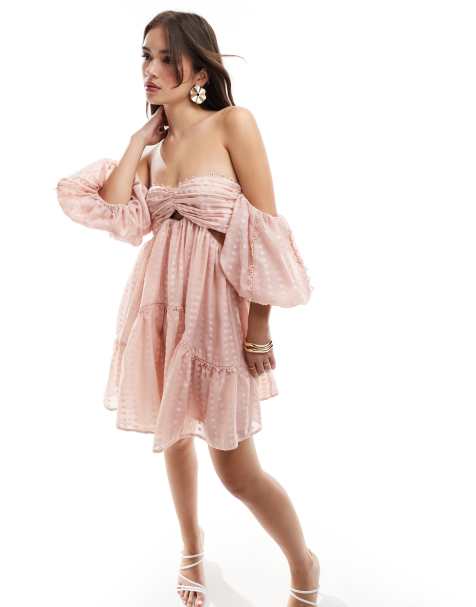 ASOS DESIGN – Teksturowana różowa sukienka mini z dekoltem bardot, bufkami i wycięciem - view 1