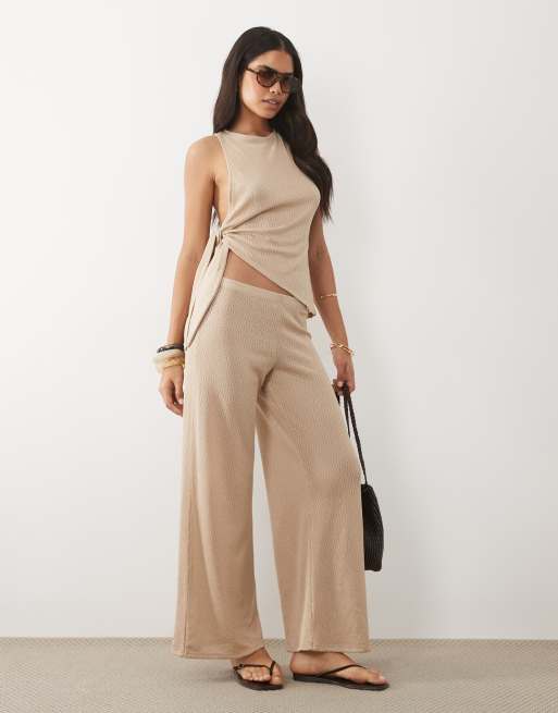ASOS DESIGN – Kamiennobeżowy fakturowany dżersejowy podkoszulek z węzłem z boku, 3 z 3