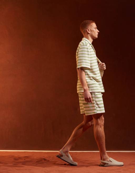 ASOS DESIGN – Teksturowane szorty w paski, część zestawu