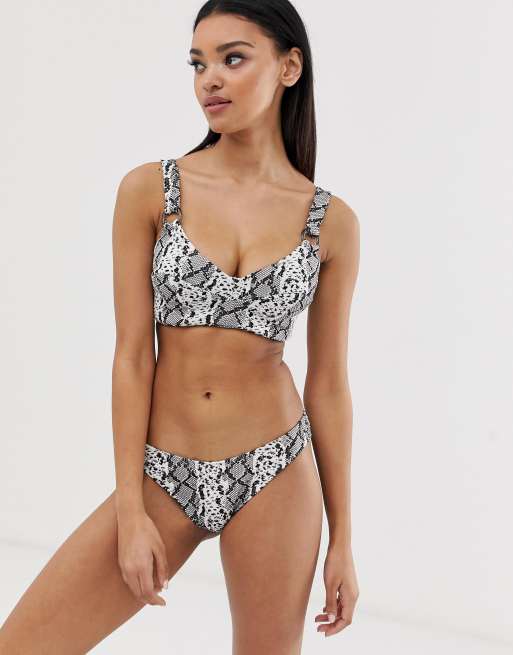 ASOS DESIGN – Teksturowany top od bikini ze wzorem imitującym skórę węża i ozdobnymi kołami na ramiączkach, o rozmiarze miseczek DD-G