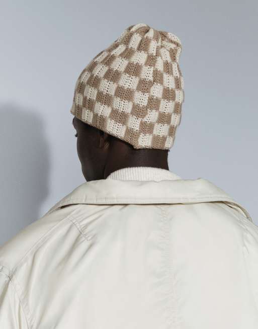 ASOS DESIGN ternet hæklet skull-beanie i neutral, 4 af 4