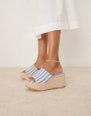  Tess mule wedges in stripe